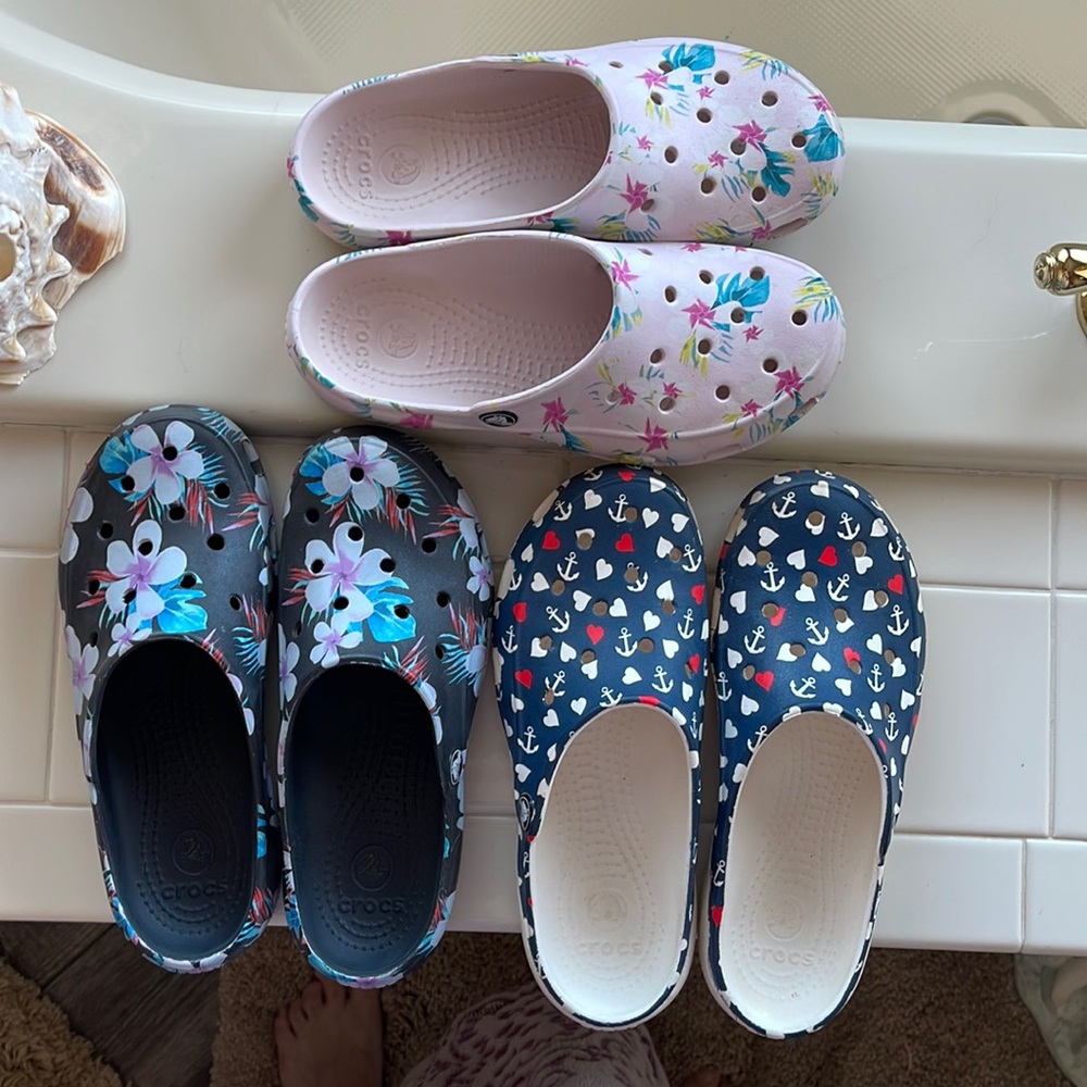 Womens or girls Crocs casual shoes